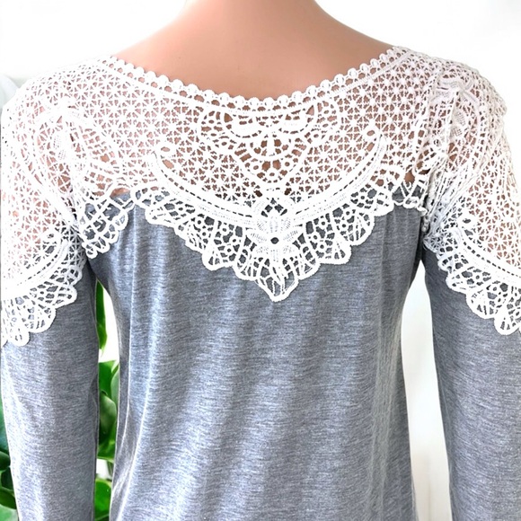 Heather Gray Plain Lace Long Sleeve Crew Neck T-Shirt - Picture 12 of 16